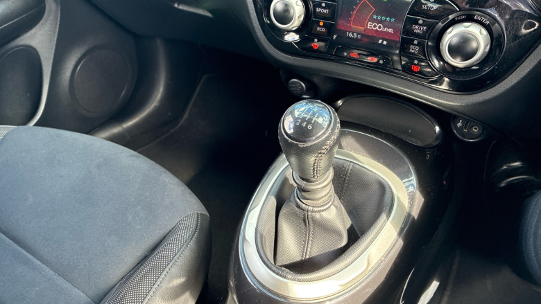 Nissan Juke 1.5 dCi N-Connecta 5dr [Safety Pack] Diesel Hatchback